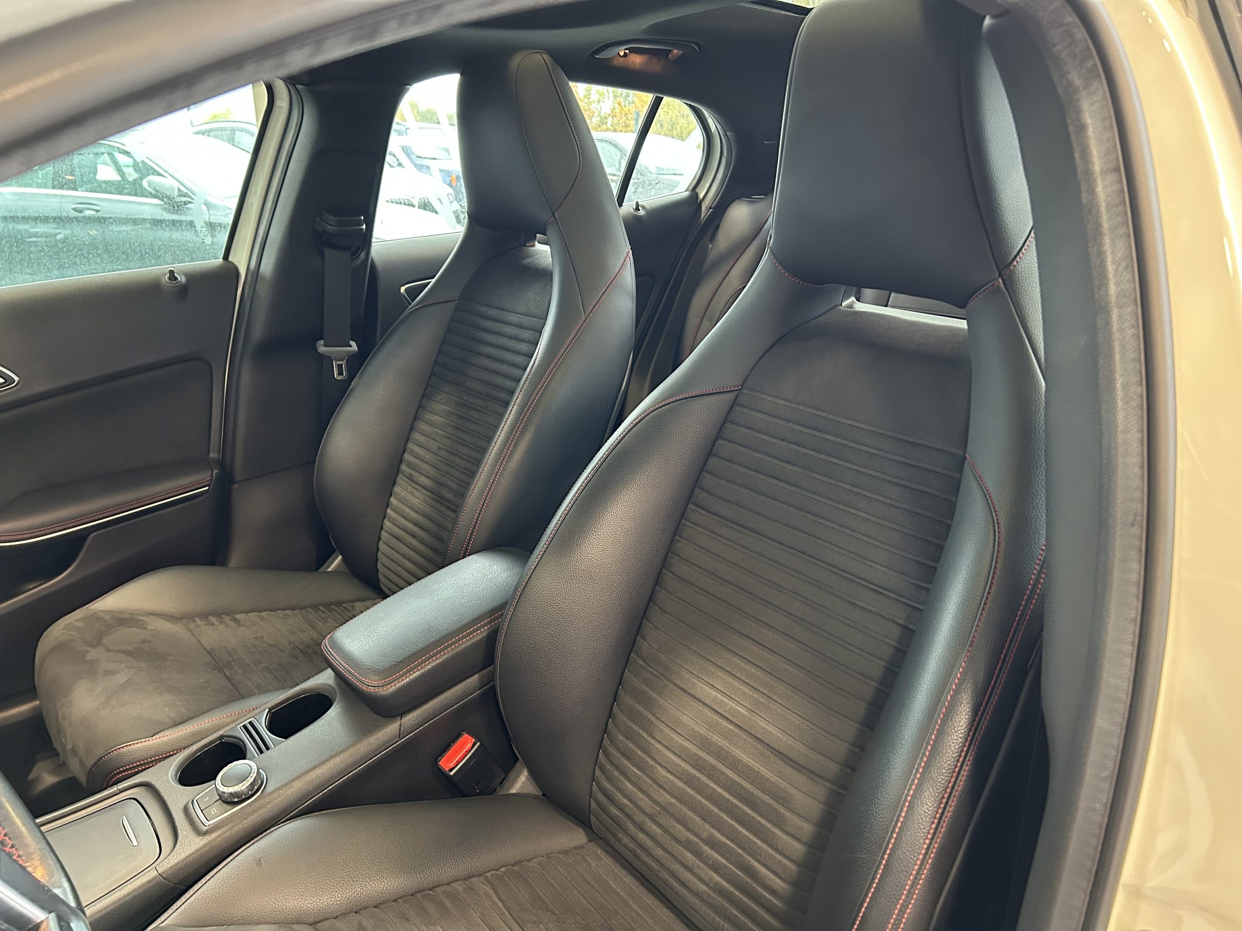 MERCEDES GLA 200 CDI FASCINATION 4MATIC BVA7 – Image 10