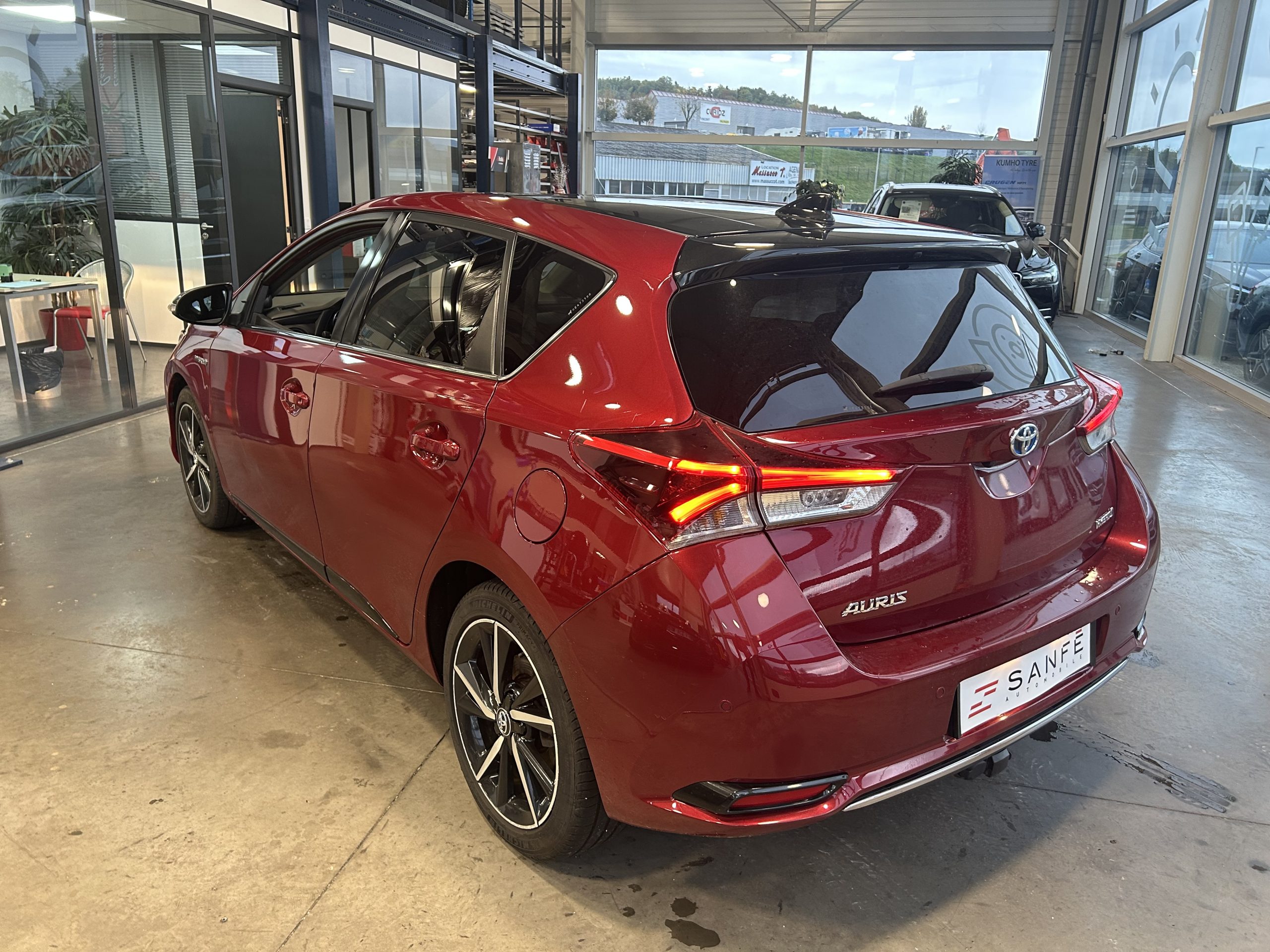 TOYOTA AURIS II (2) 1.8 HYBRIDE 136 DESIGN AUTO – Image 3