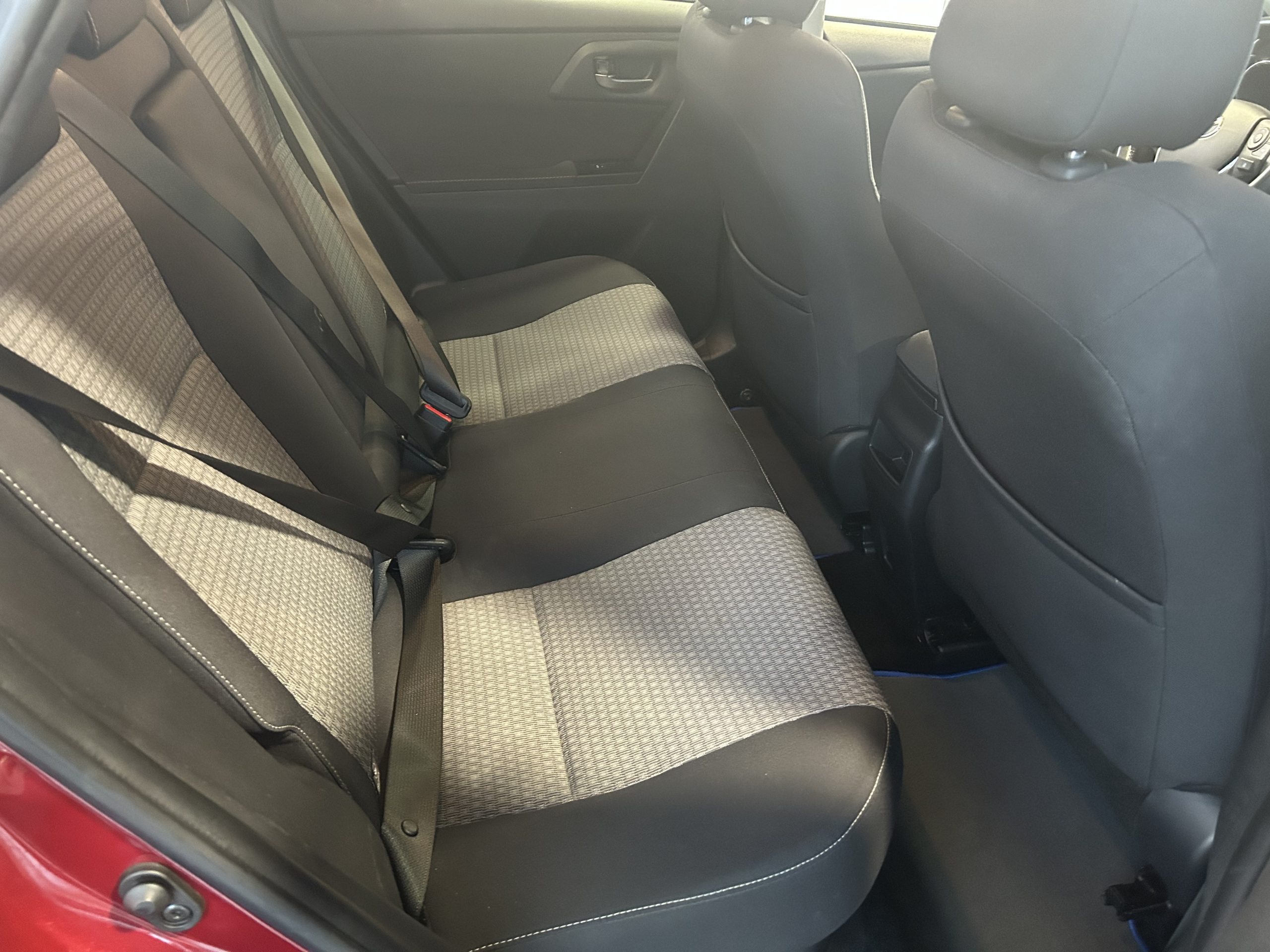 TOYOTA AURIS II (2) 1.8 HYBRIDE 136 DESIGN AUTO – Image 11