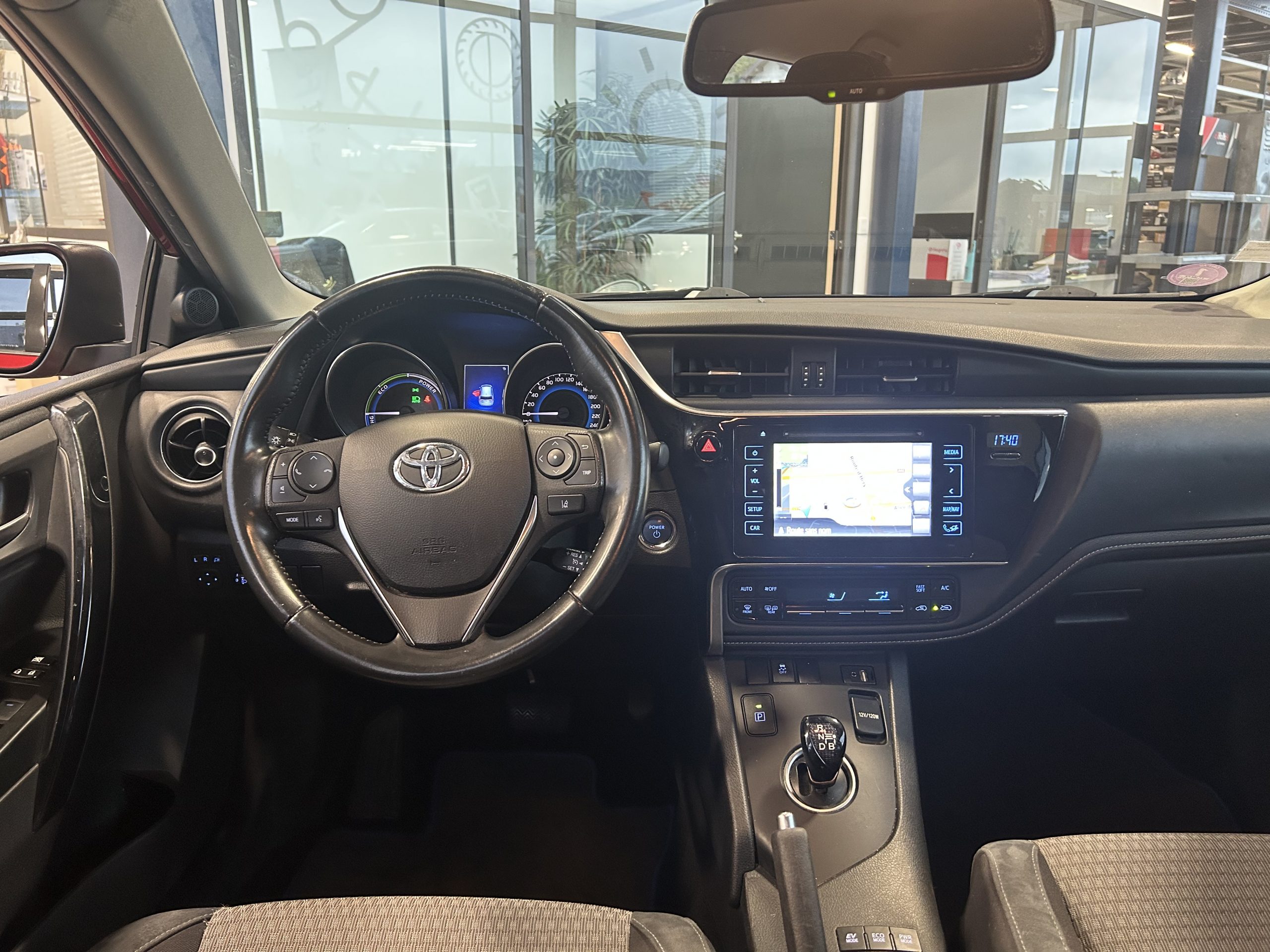 TOYOTA AURIS II (2) 1.8 HYBRIDE 136 DESIGN AUTO – Image 5