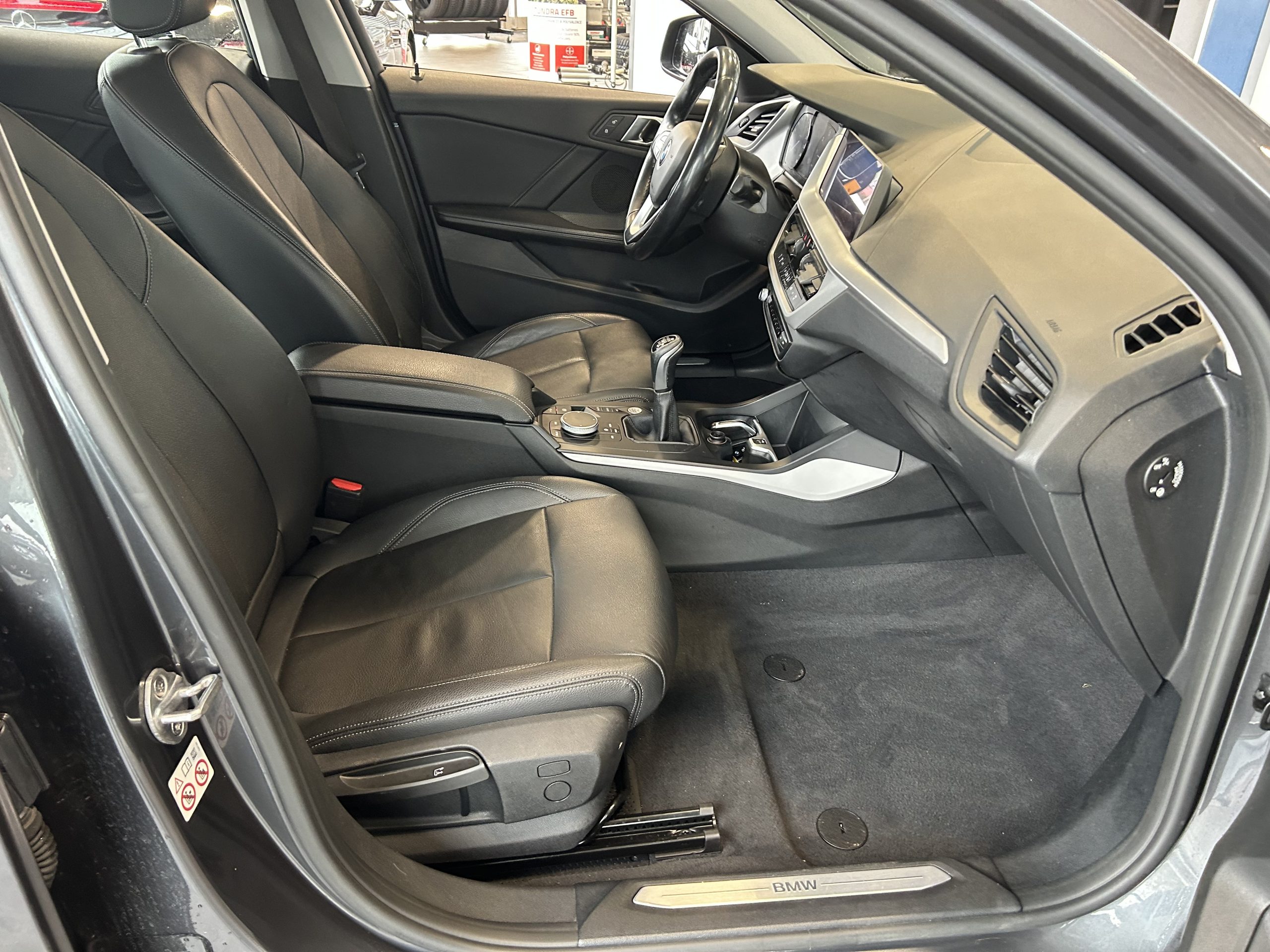 BMW SERIE 1 (F40) 118I 140 BUSINESS DESIGN – Image 6