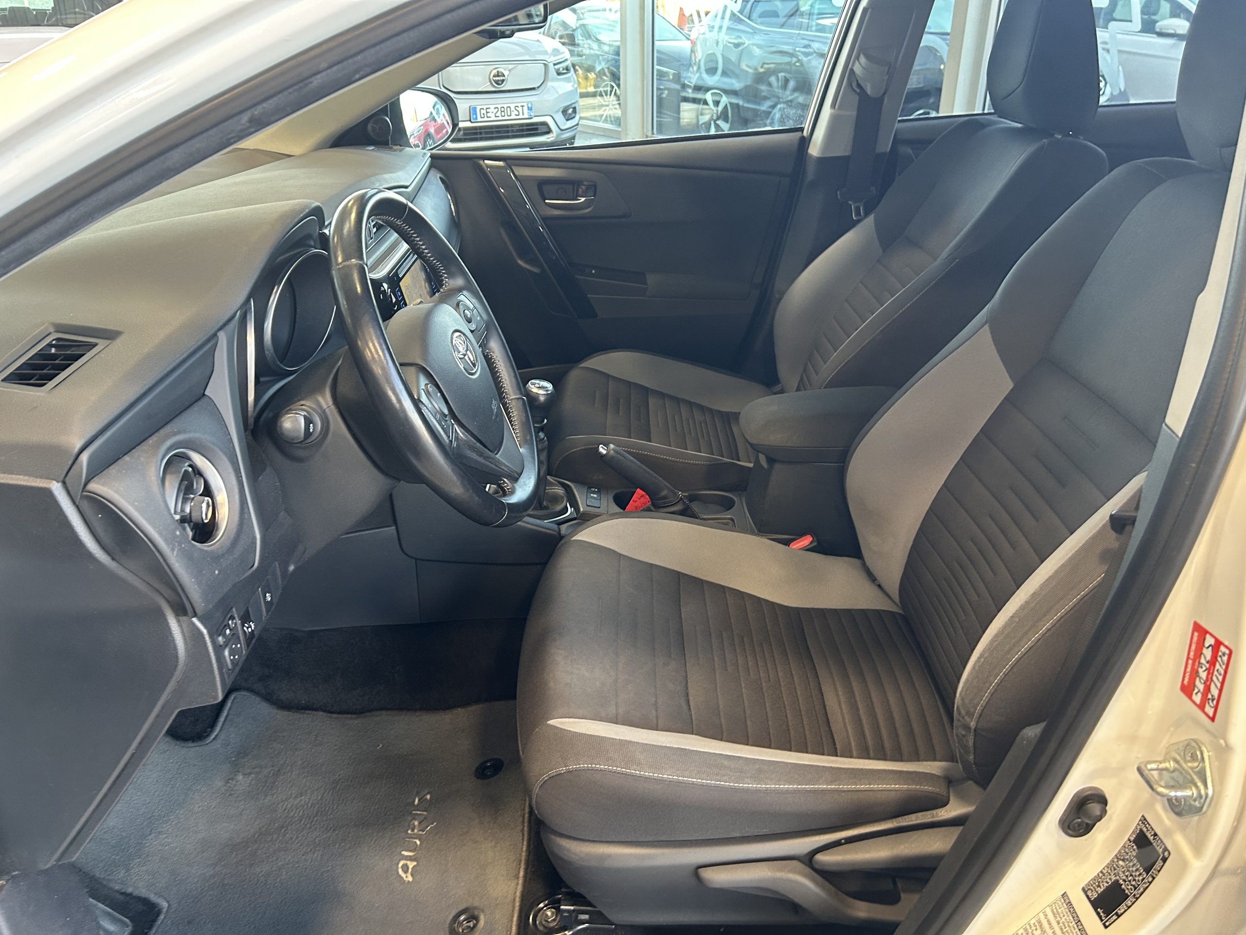 TOYOTA AURIS II (2) 1.2T 116 DESIGN – Image 8