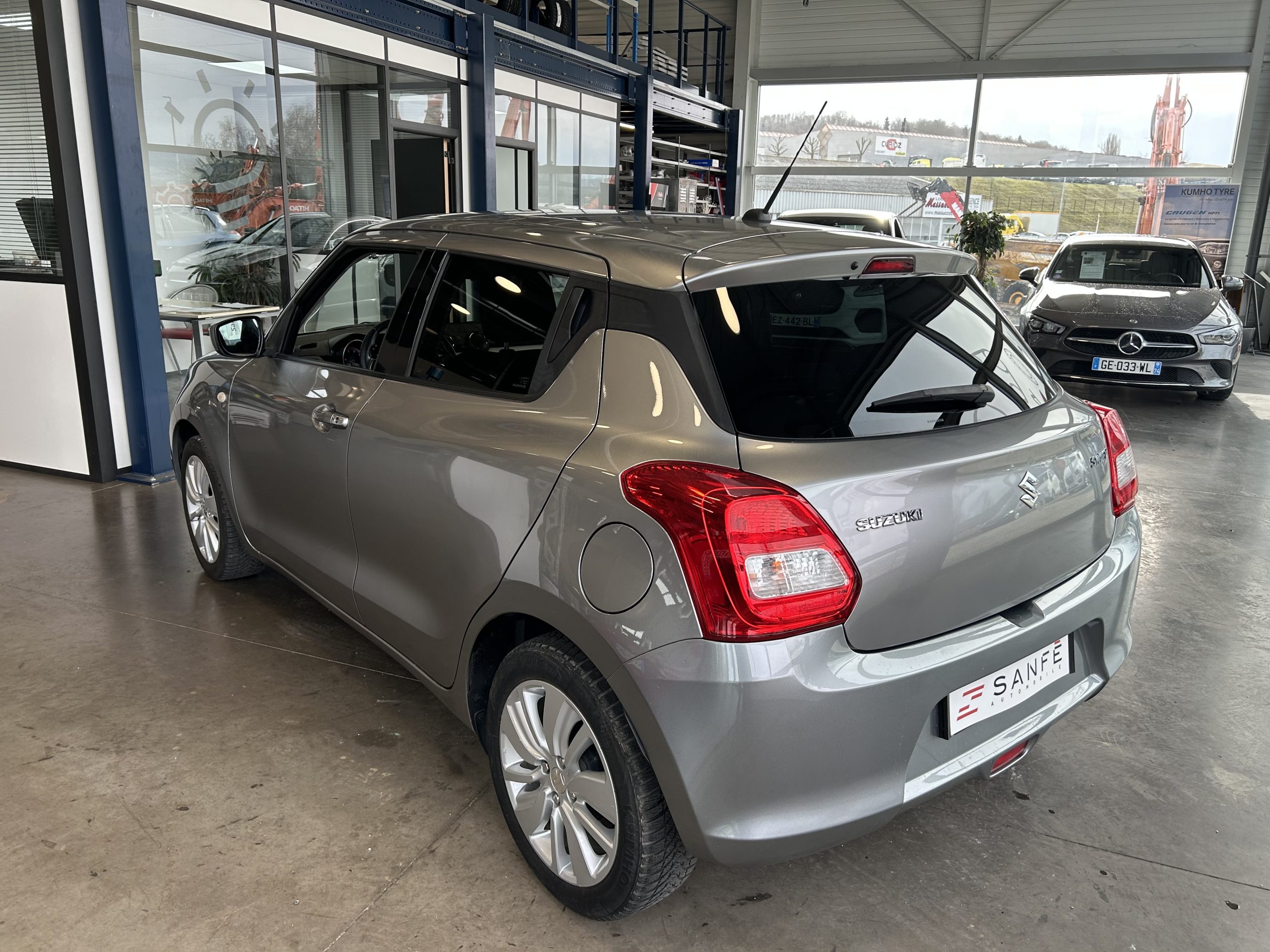 SUZUKI SWIFT IV 1.2 DUALJET 90 PRIVILEGE – Image 3