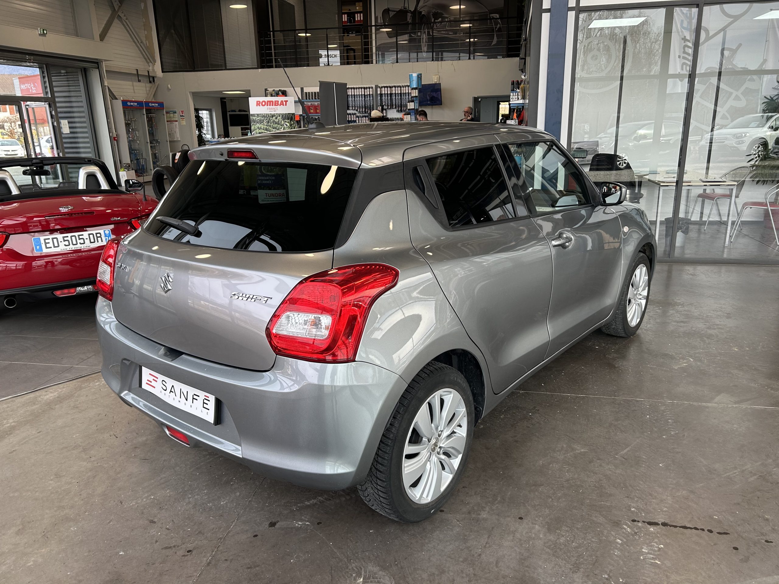 SUZUKI SWIFT IV 1.2 DUALJET 90 PRIVILEGE – Image 4