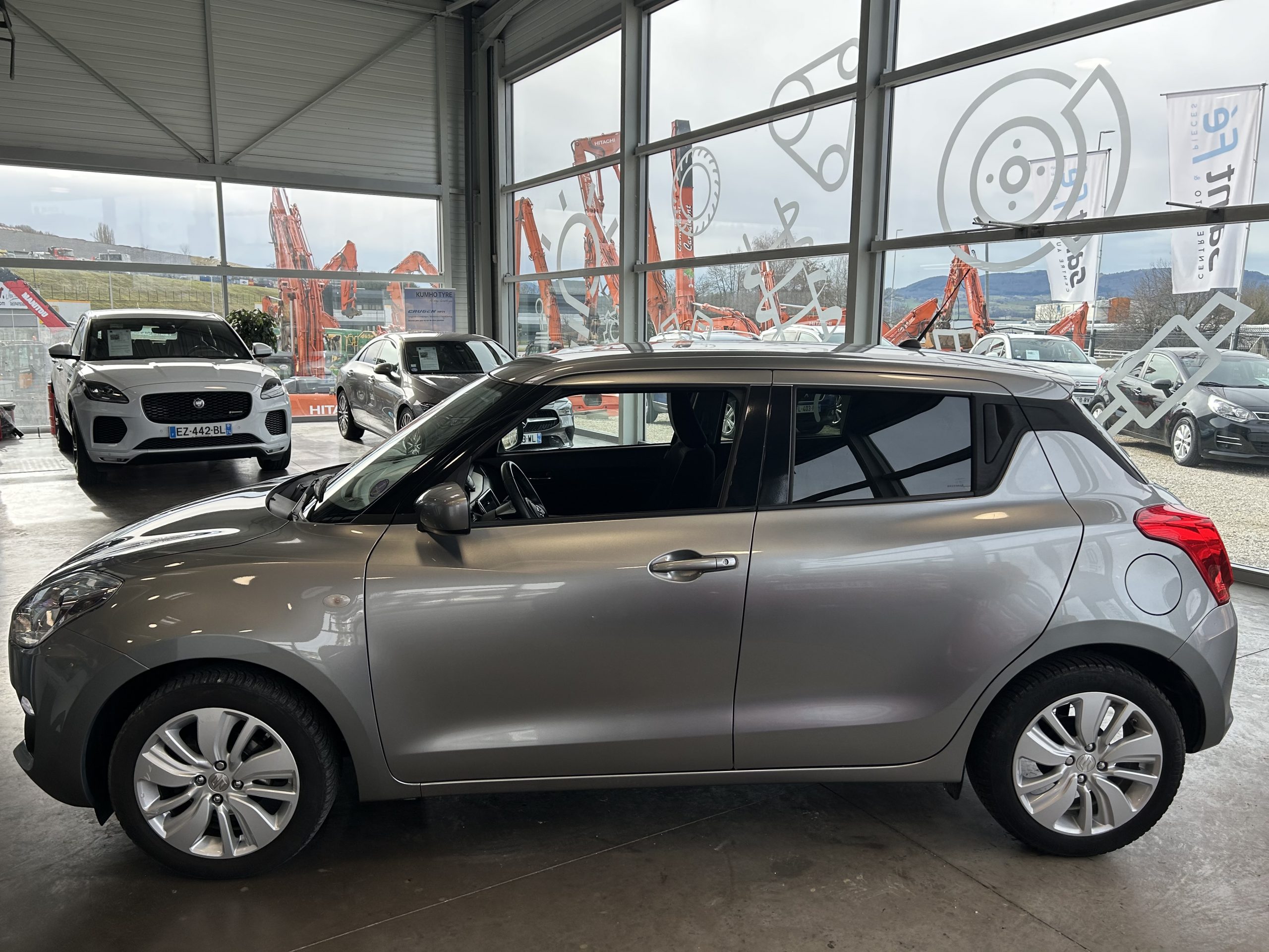 SUZUKI SWIFT IV 1.2 DUALJET 90 PRIVILEGE – Image 5