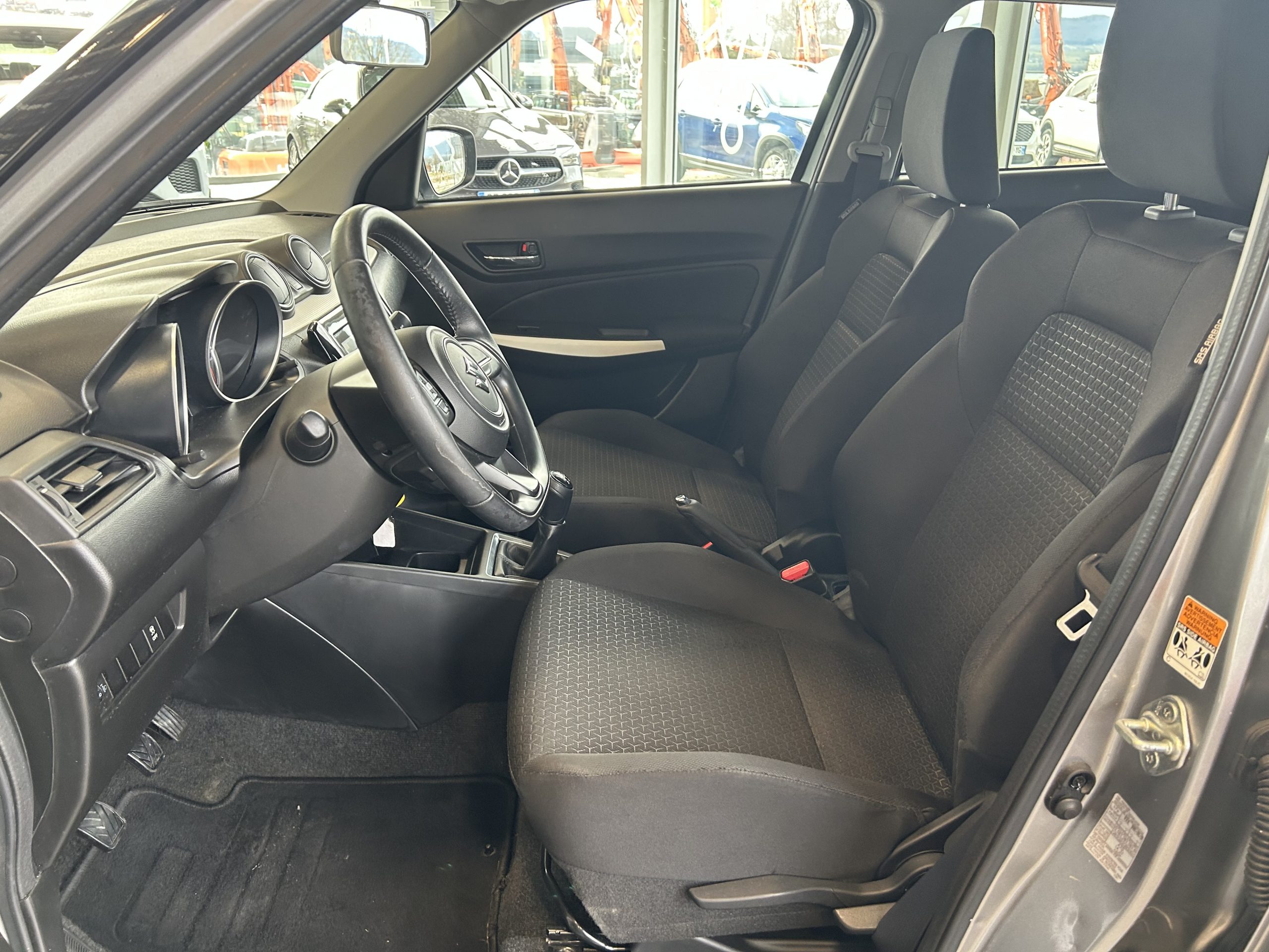 SUZUKI SWIFT IV 1.2 DUALJET 90 PRIVILEGE – Image 8