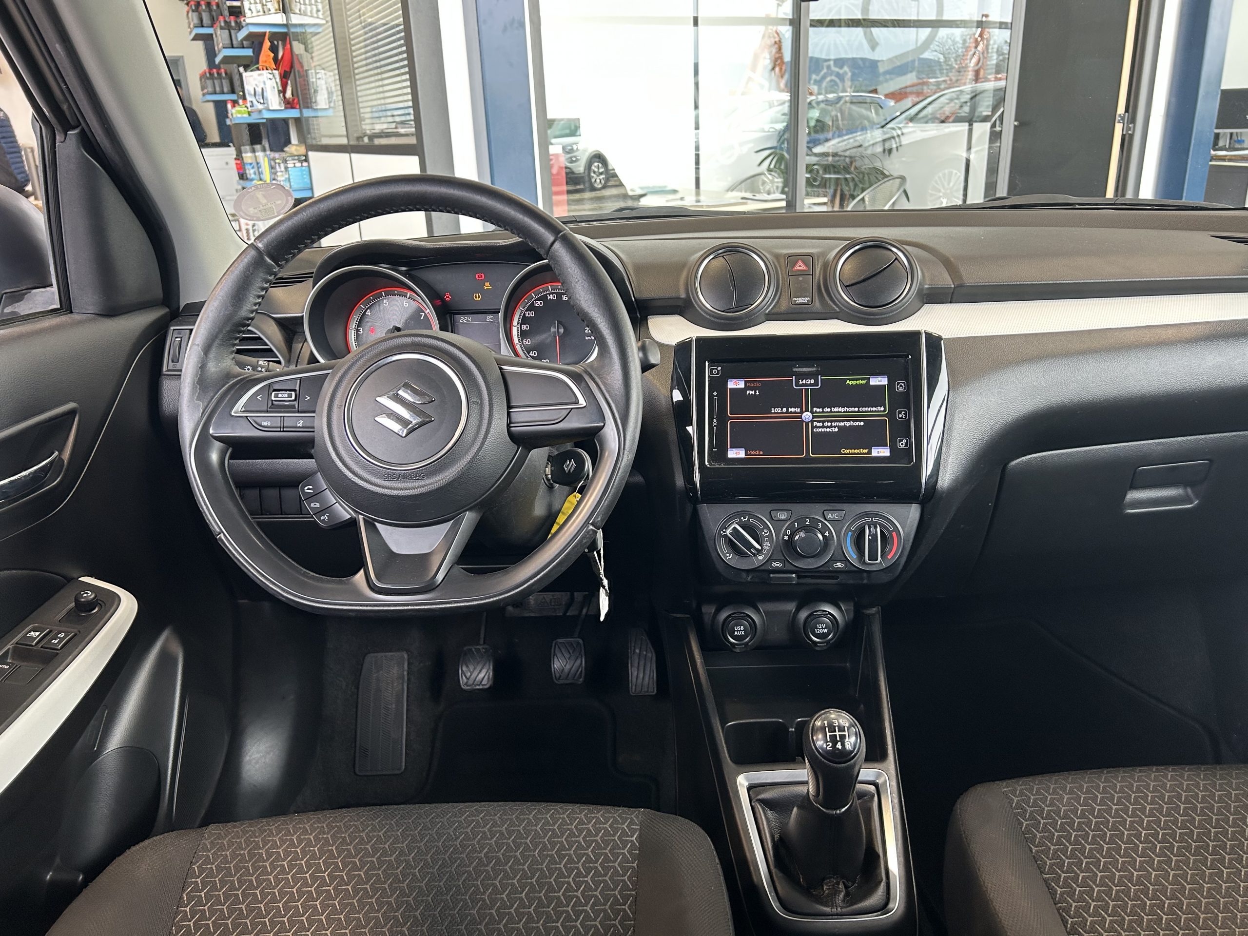 SUZUKI SWIFT IV 1.2 DUALJET 90 PRIVILEGE – Image 6