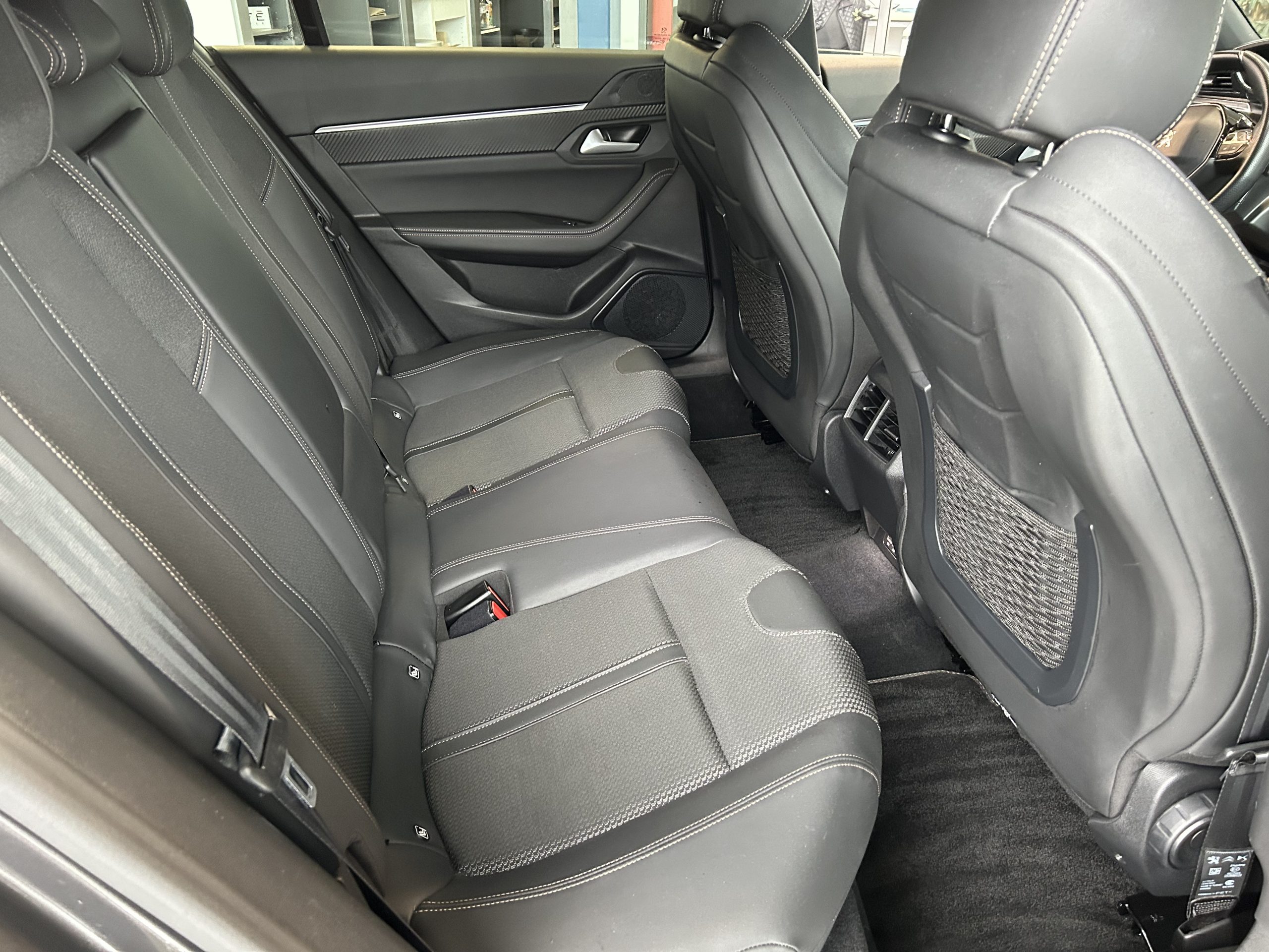 PEUGEOT 508 II 1.6 PURETECH 180 S&S GT EAT8 – Image 13