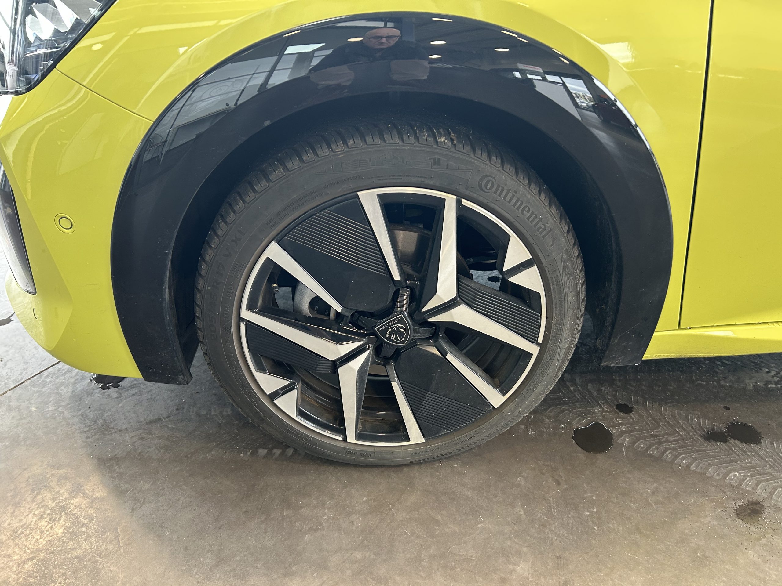 PEUGEOT 208 II (2) 1.2 HYBRID 100 GT E-DCS6 – Image 14