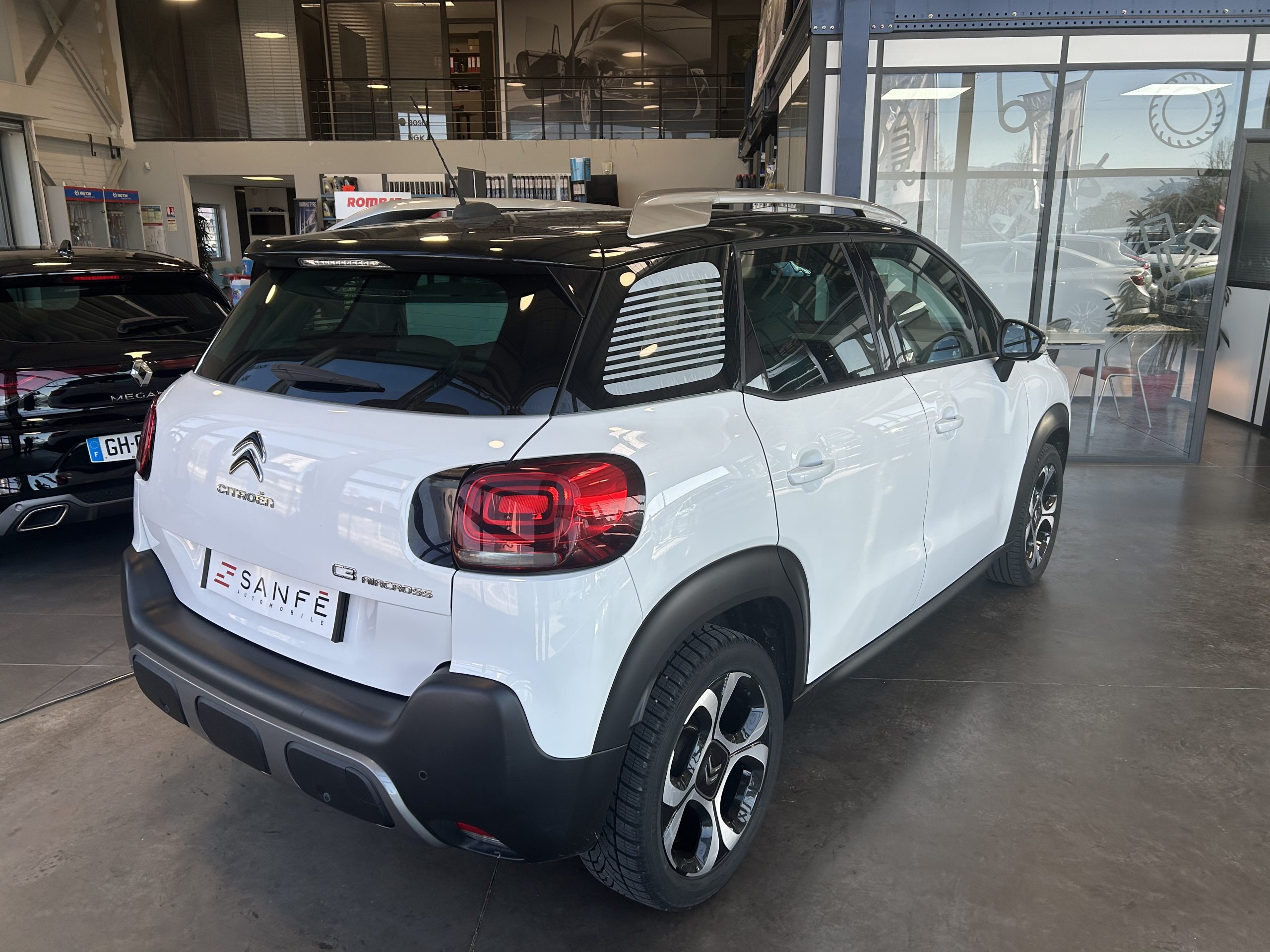 CITROEN C3 AIRCROSS 1.2 PURETECH 110 S&S SHINE EAT6 – Image 4