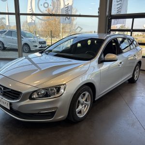 VOLVO V60 II D3 150