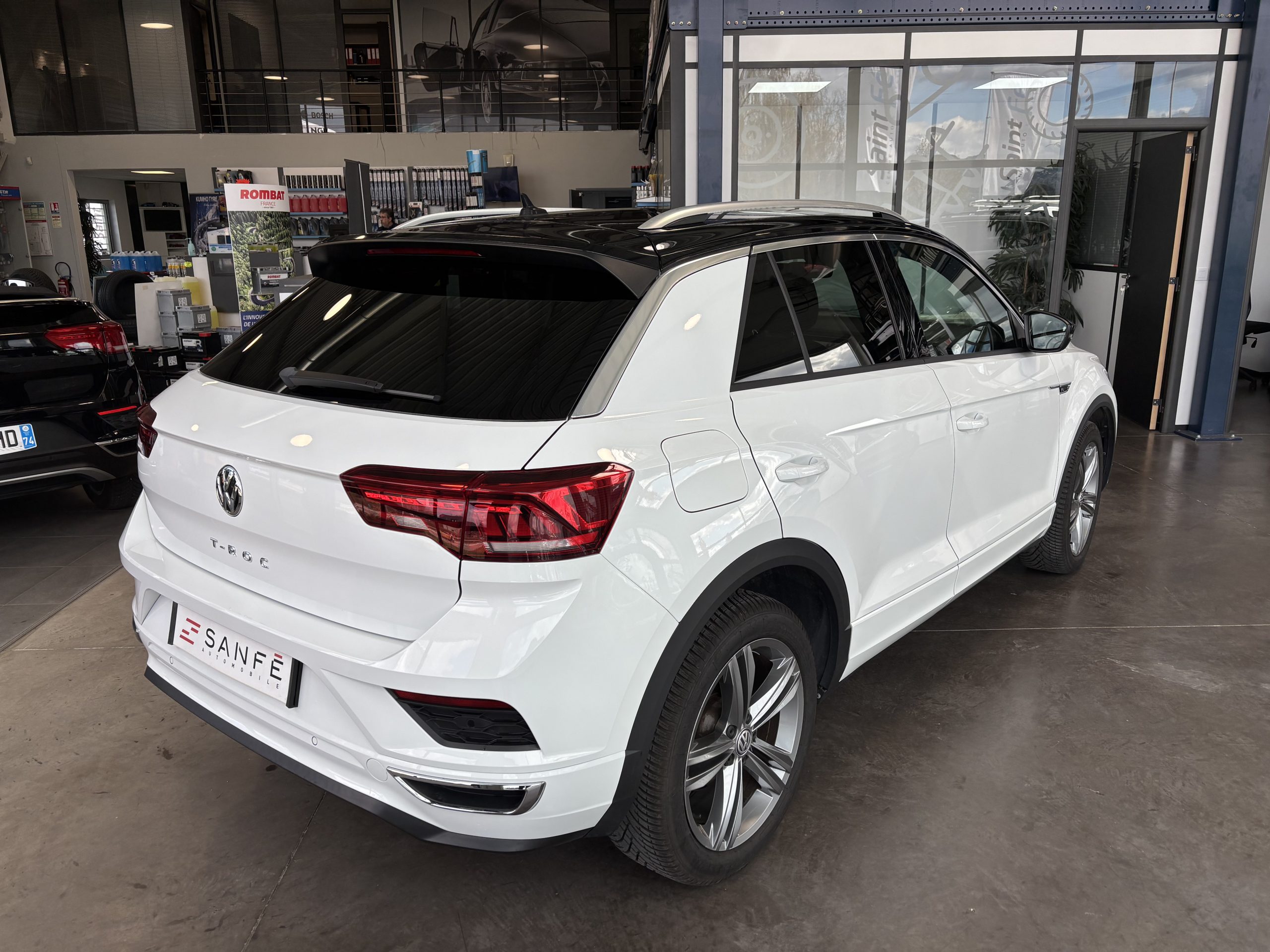 VOLKSWAGEN T-ROC 1.5 TSI 150 EVO R-LINE – Image 4